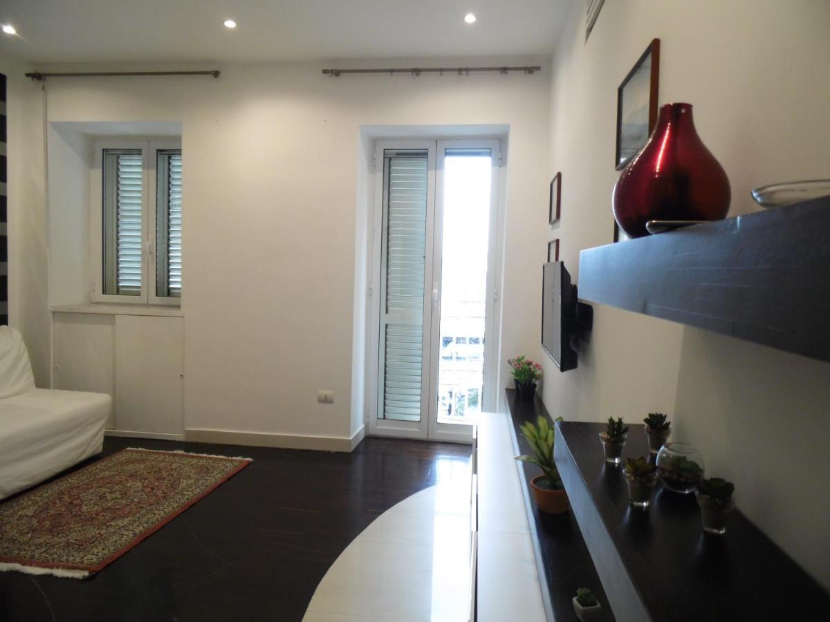 Giomar Apartment เนเปิลส์ ภายนอก รูปภาพ